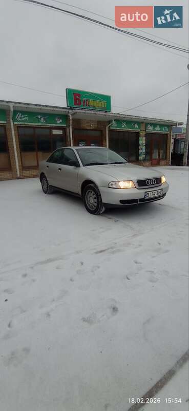 Седан Audi A4 1994 в Кременчуге