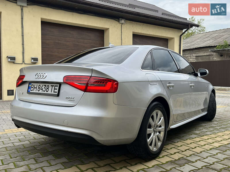 Седан Audi A4 2013 в Ізмаїлі