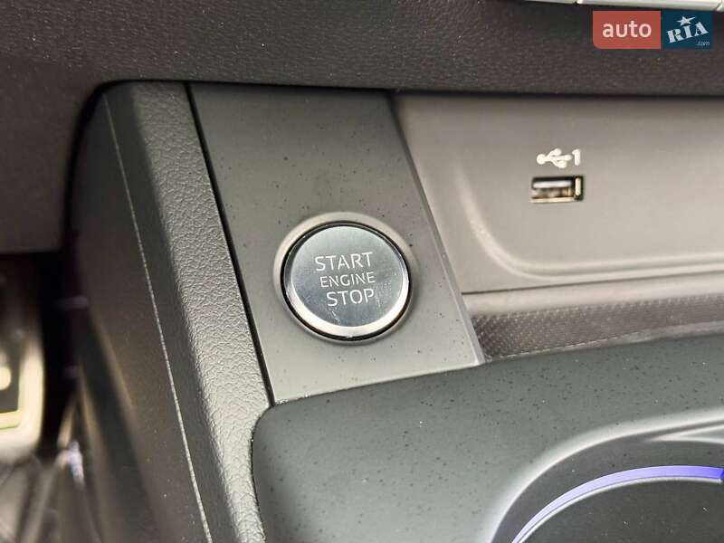Седан Audi A4 2021 в Києві фото 36 Седан Audi A4 2021 в Києві