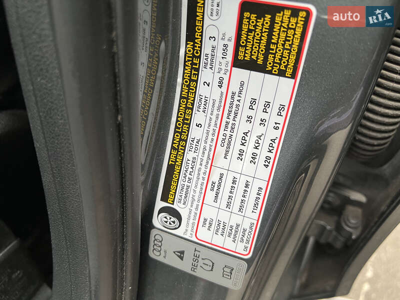 Седан Audi A4 2015 в Киеве