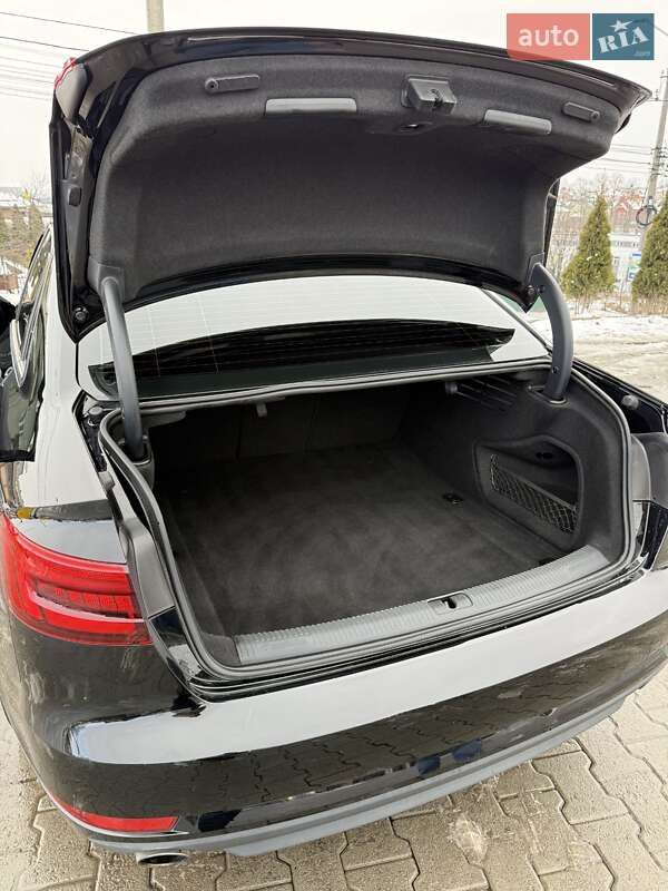 Седан Audi A4 2016 в Черновцах