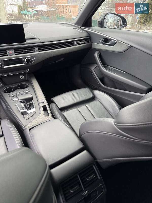 Седан Audi A4 2016 в Черновцах