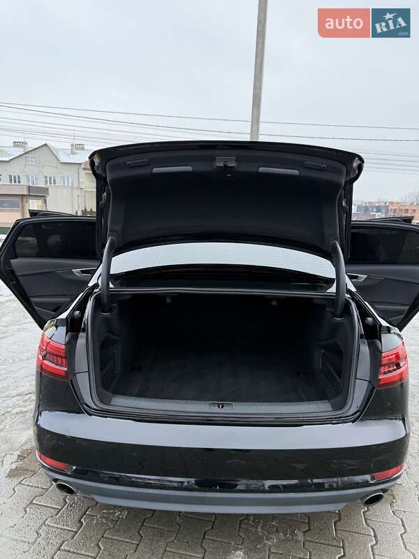 Седан Audi A4 2016 в Черновцах