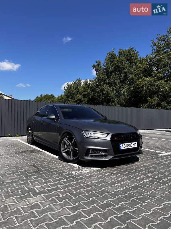 Audi A4 2017 Audi A4 2017