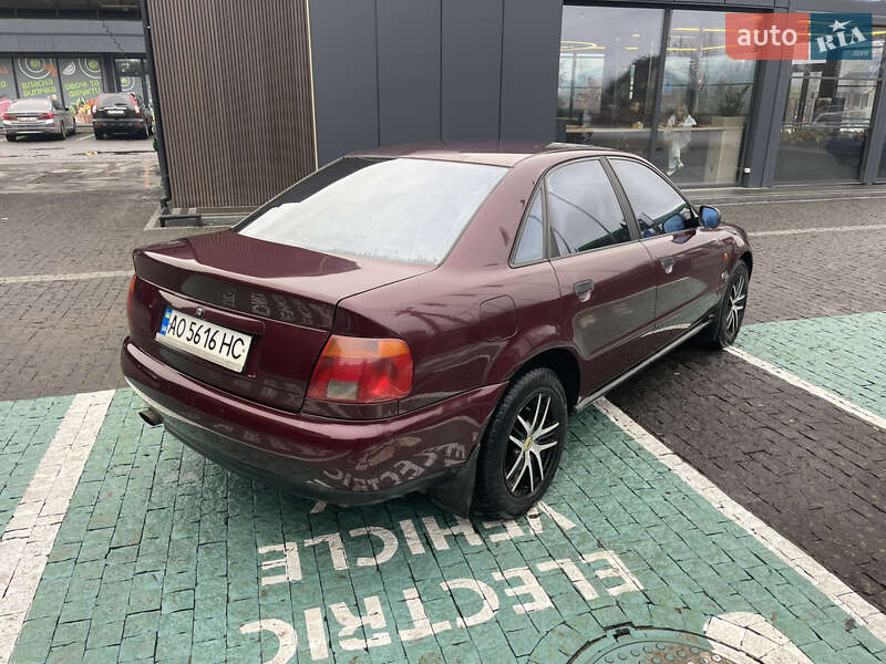 Седан Audi A4 1996 в Тячеве фото 3 Седан Audi A4 1996 в Тячеве