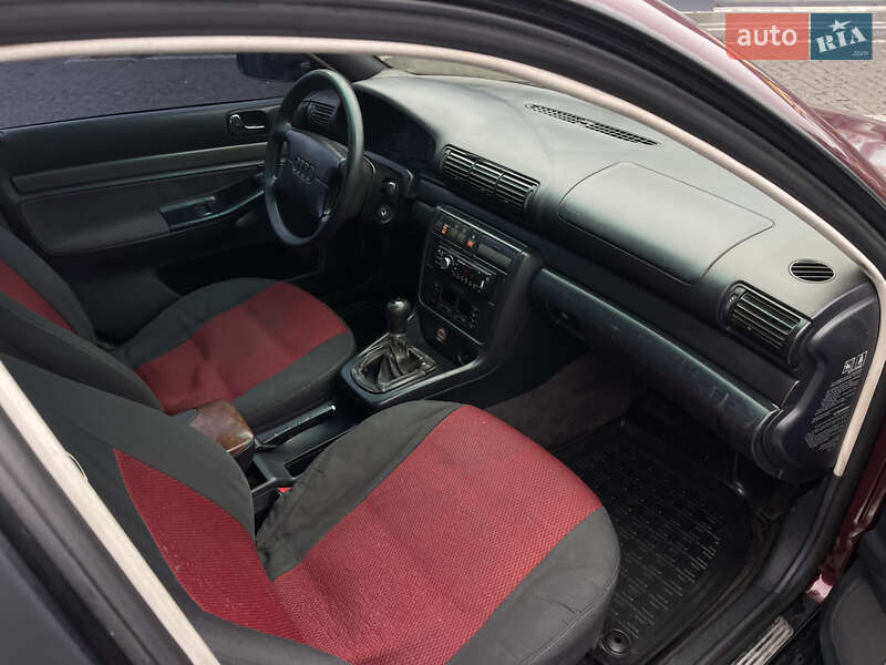 Седан Audi A4 1996 в Тячеве фото 12 Седан Audi A4 1996 в Тячеве