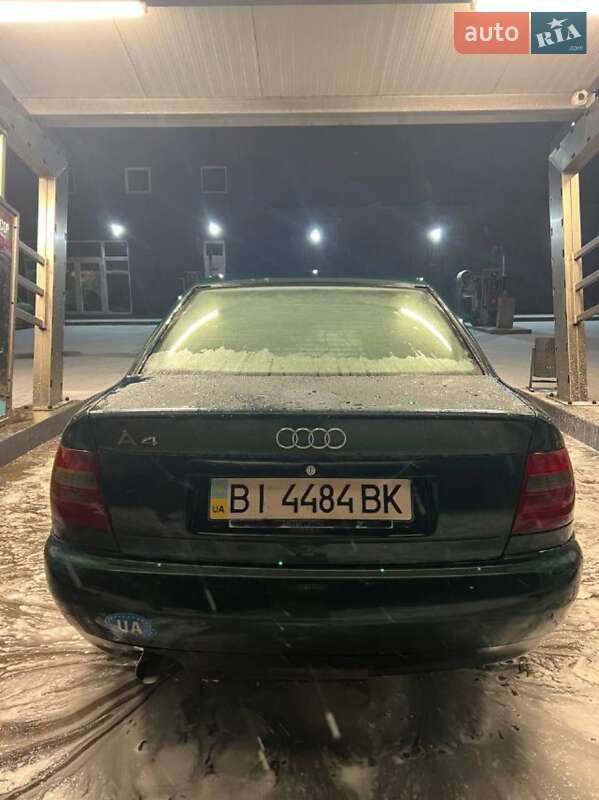 Седан Audi A4 1996 в Полтаве