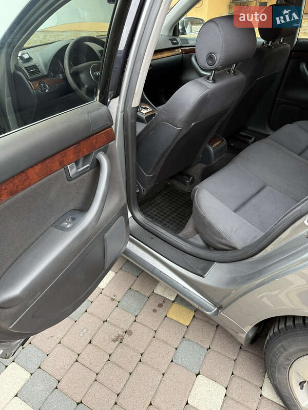 Универсал Audi A4 2004 в Тячеве