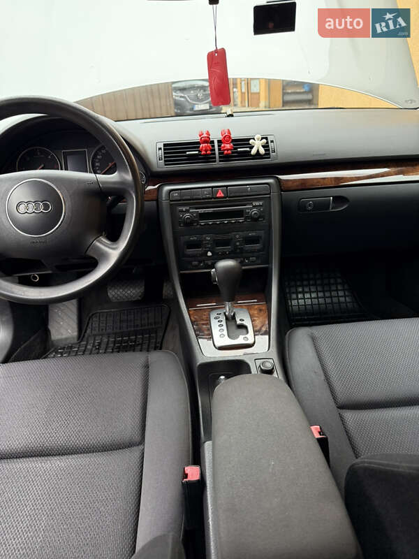 Универсал Audi A4 2004 в Тячеве