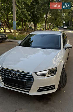 Универсал Audi A4 2017 в Черновцах