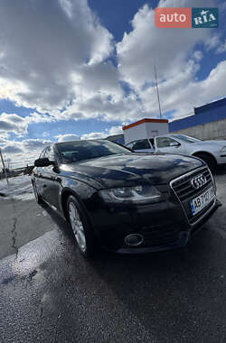 Седан Audi A4 2010 в Виннице