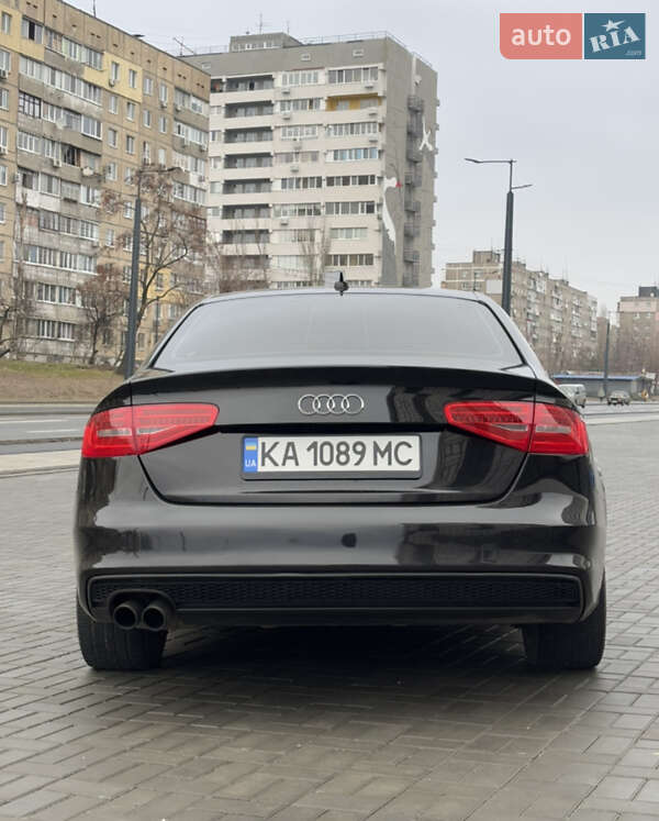 Седан Audi A4 2015 в Луцьку