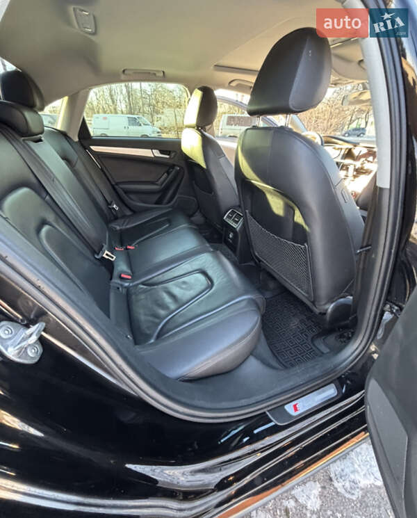 Седан Audi A4 2015 в Луцьку