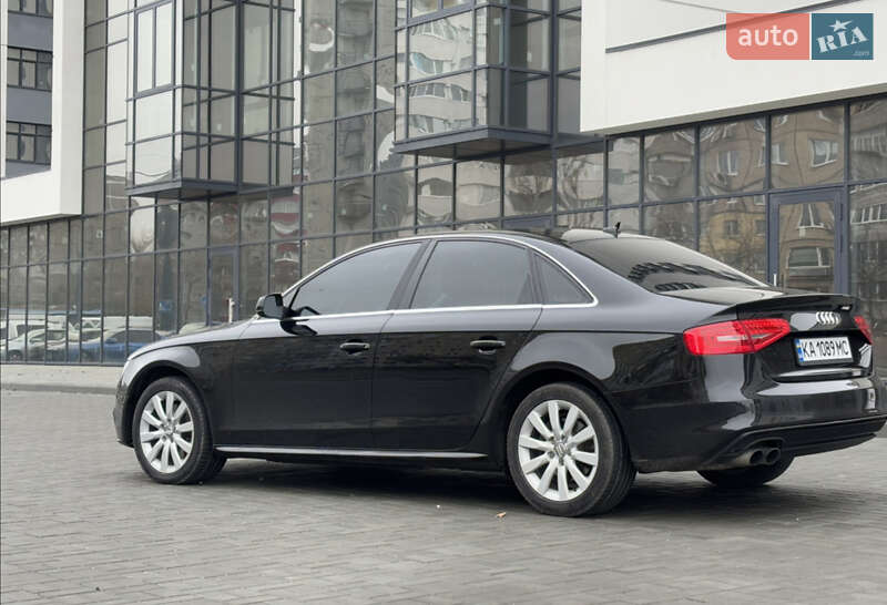 Седан Audi A4 2015 в Луцьку