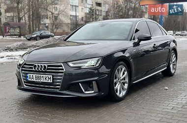 AUDI A4 2019