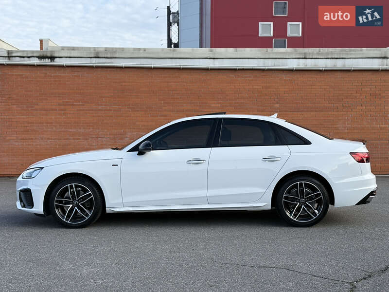 Седан Audi A4 2020 в Киеве
