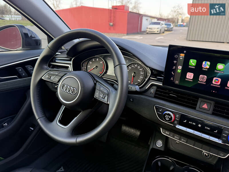 Седан Audi A4 2020 в Киеве