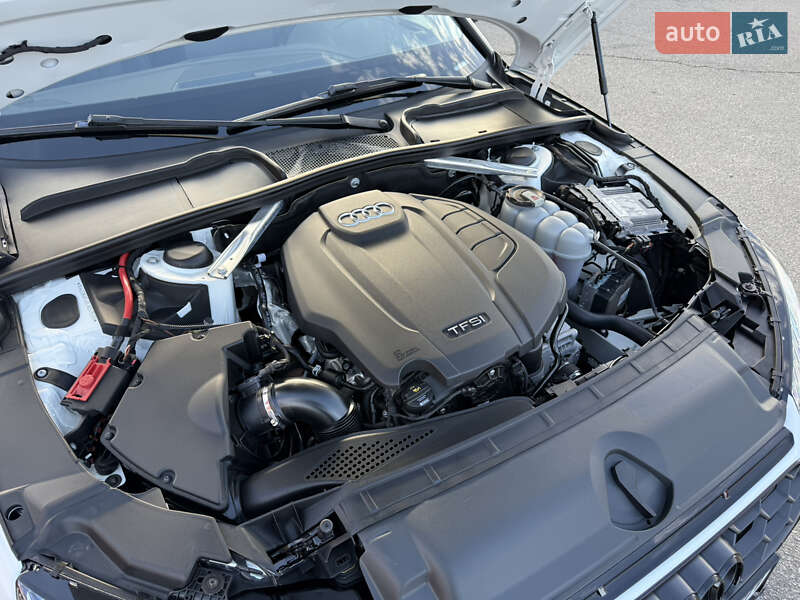 Седан Audi A4 2020 в Киеве