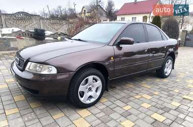 Седан Audi A4 1999 в Чернівцях