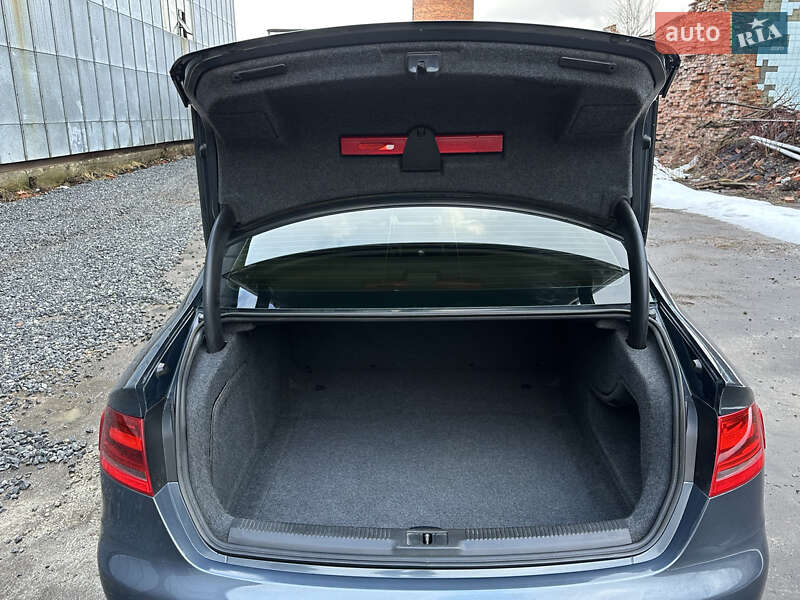 Седан Audi A4 2008 в Дрогобыче