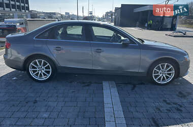 Седан Audi A4 2013 в Львове