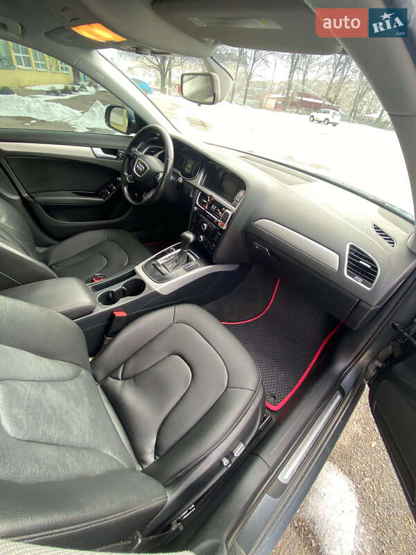 Седан Audi A4 2012 в Ставищі
