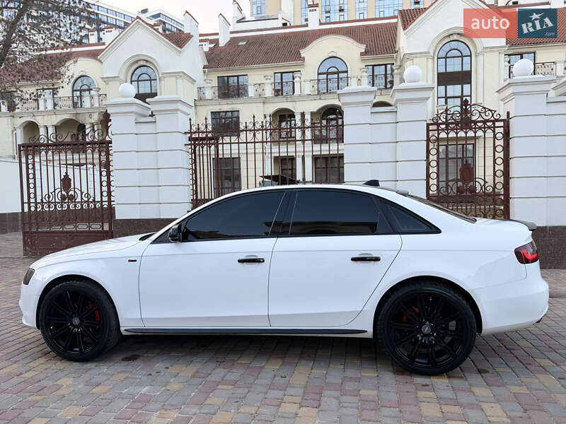 Седан Audi A4 2012 в Одессе
