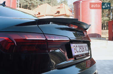 Седан Audi A4 2021 в Львове