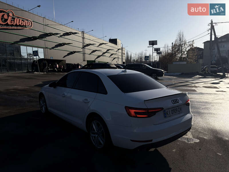 Седан Audi A4 2017 в Киеве