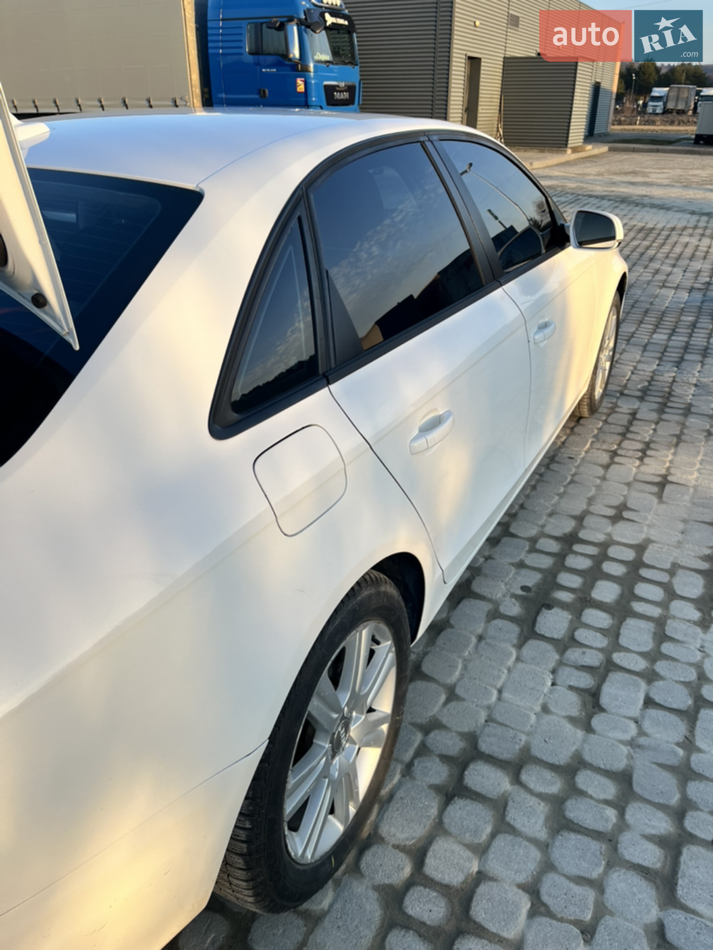 2010 Audi A4 - мініатюра 12