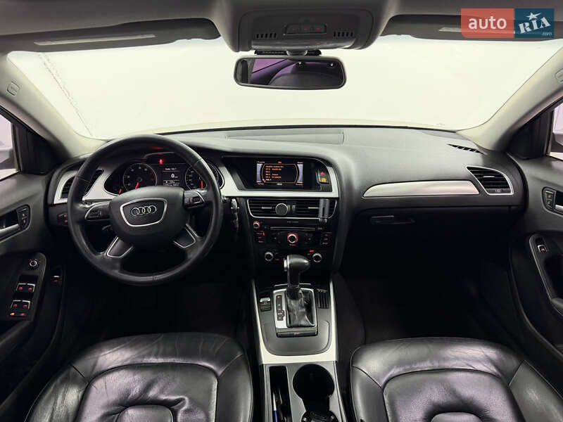Седан Audi A4 2015 в Одессе