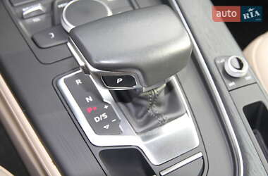 Седан Audi A4 2017 в Киеве