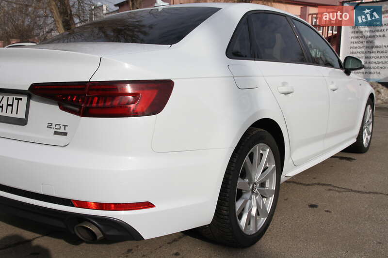 Седан Audi A4 2017 в Киеве