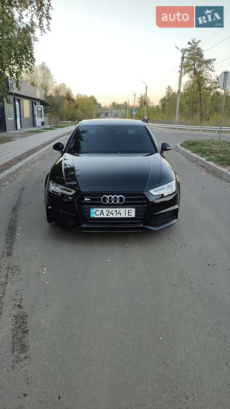 2016 Audi A4, VIN WAUENAF48HN045884:plate — фото 1 (autoria)