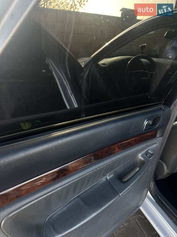 Седан Audi A4 2000 в Радивилове