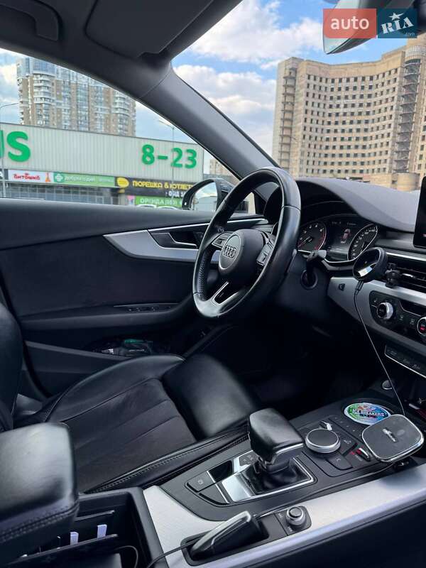 Седан Audi A4 2016 в Львові
