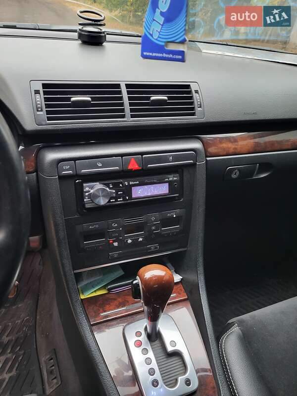 Седан Audi A4 2003 в Одессе