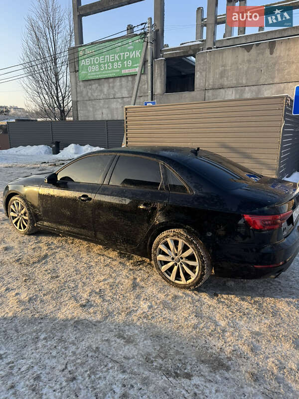 Седан Audi A4 2016 в Киеве
