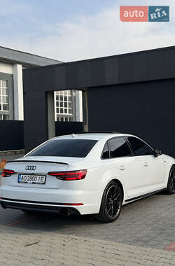 Седан Audi A4 2017 в Мукачево