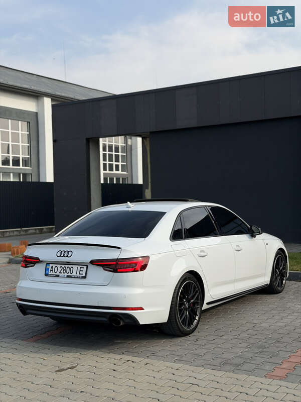 Седан Audi A4 2017 в Мукачево