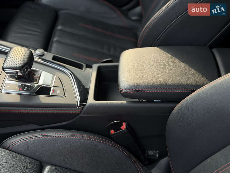 Седан Audi A4 2017 в Мукачево