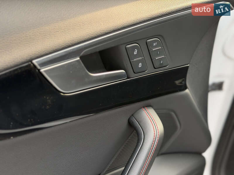 Седан Audi A4 2017 в Мукачево
