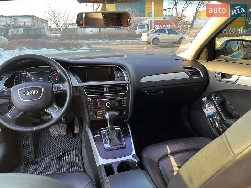 Седан Audi A4 2012 в Житомирі