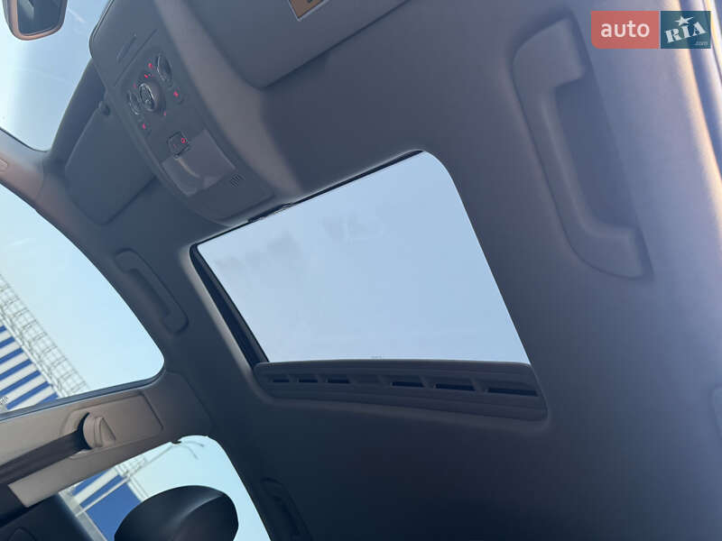 Седан Audi A4 2014 в Одессе