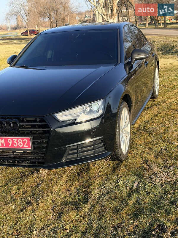 Седан Audi A4 2017 в Александровке