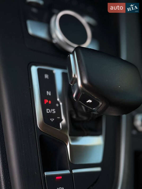 Седан Audi A4 2017 в Александровке