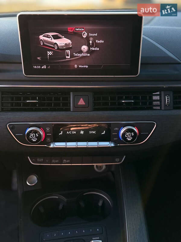 Седан Audi A4 2017 в Александровке