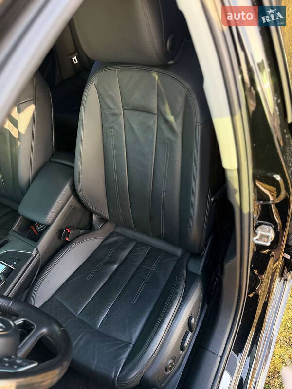 Седан Audi A4 2017 в Александровке