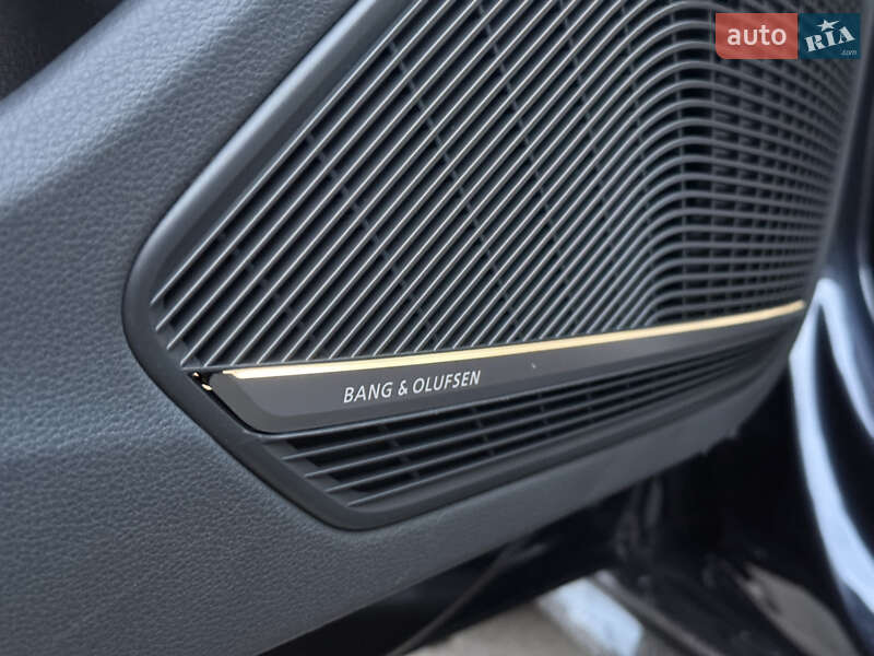 Седан Audi A4 2018 в Киеве