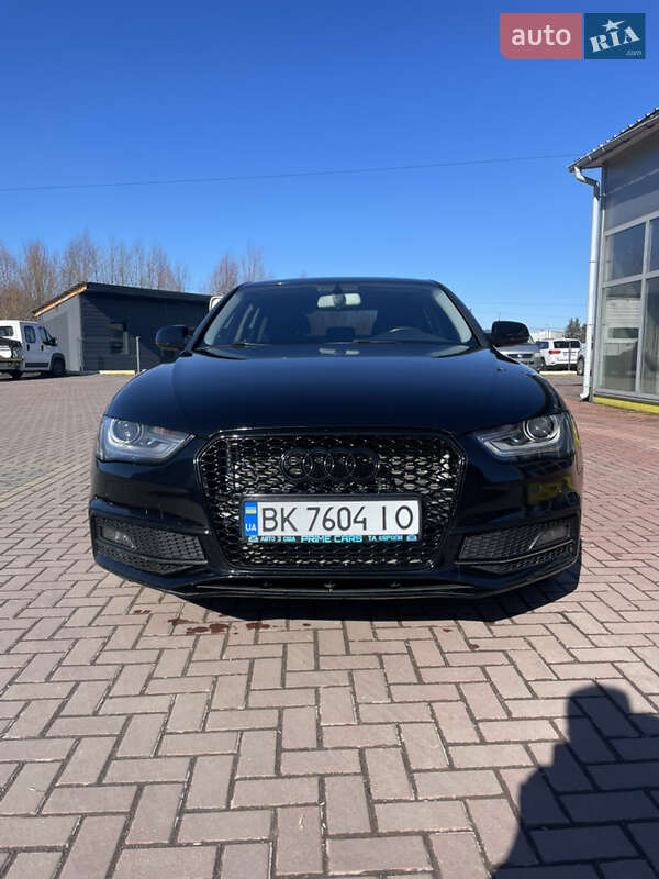 Седан Audi A4 2015 в Рівному